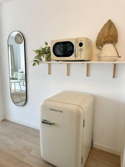 Studio Hola Arenal Platja de Larenal 外观 照片